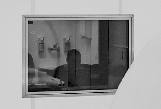 Geschirmtes Fenster
